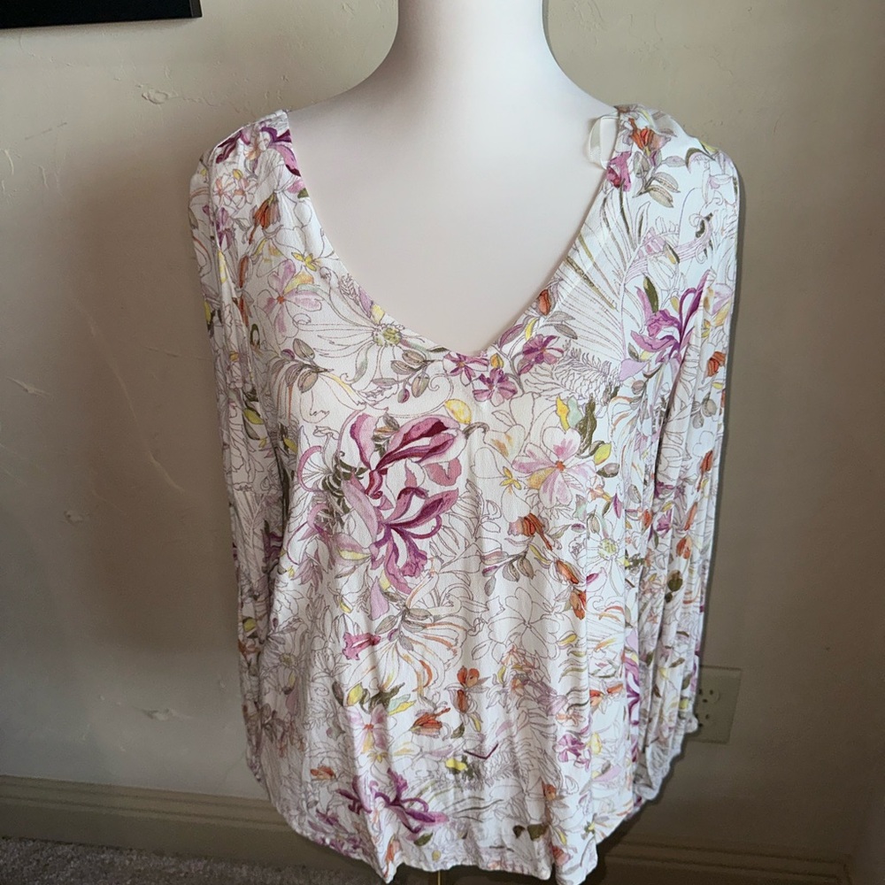Floral V-Neck Long Sleeve Top Size M